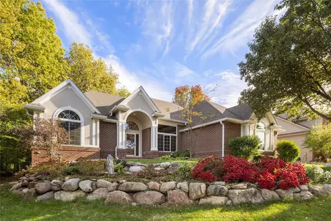 8118 Hardwicke Dr, Johnston, IA 50131