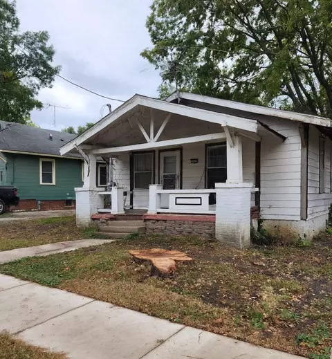 3908 Pleasant St, Des Moines, IA 50312
