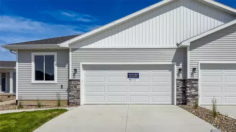 1558 Foxtail Dr SE, Altoona, IA 50009