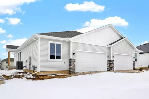 1558 Foxtail Dr SE, Altoona, IA 50009