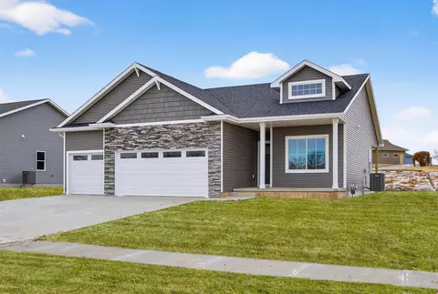 3905 SE 30th St, Ankeny, IA 50021