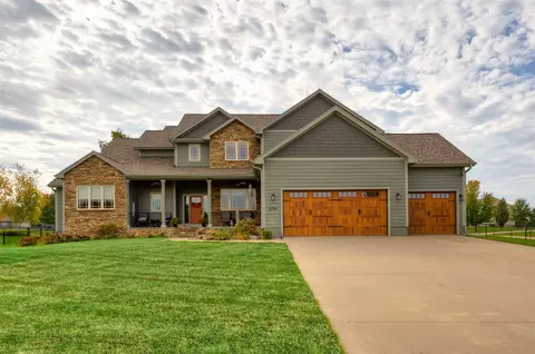 3794 103rd Pl, Polk City, IA 50226