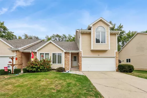 1041 Bradford Pl, West Des Moines, IA 50266