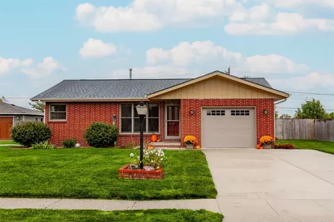 522 Preston Dr, Huxley, IA 50124