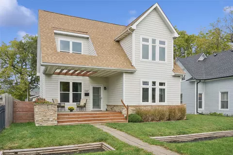 1347 Forest Ave, Des Moines, IA 50314