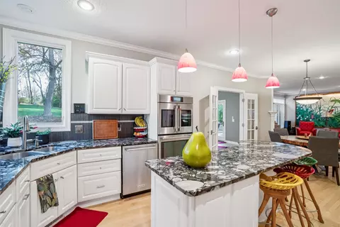 6925 Northglenn Way, Johnston, IA 50131