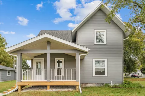 621 2nd St, Maxwell, IA 50161