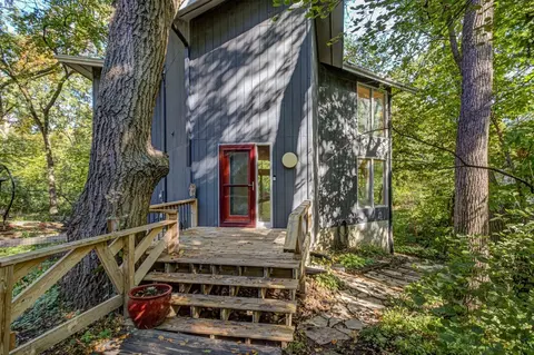 923 Shagbark Dr, Nevada, IA 50201