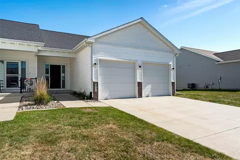 1111 Pueblo Dr, Nevada, IA 50201