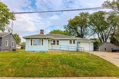 411 College Hill Ave, Oskaloosa, IA 52577