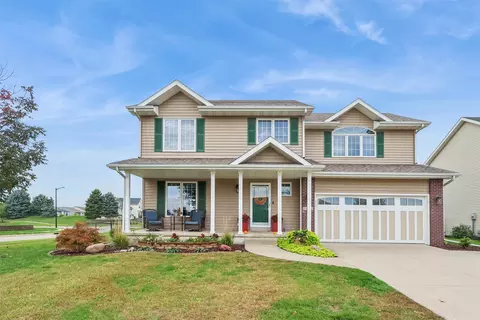 2012 Country Cove Ln, Altoona, IA 50009