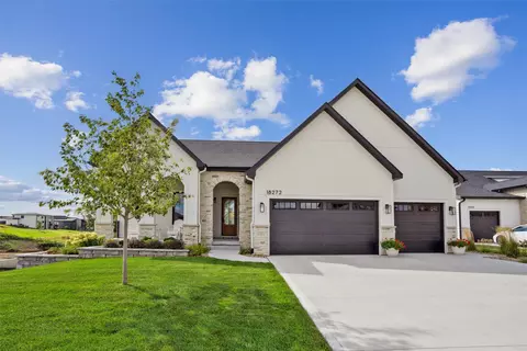 18272 Tanglewood Dr, Clive, IA 50325