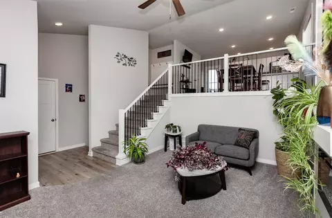 975 Locust St, Waukee, IA 50263