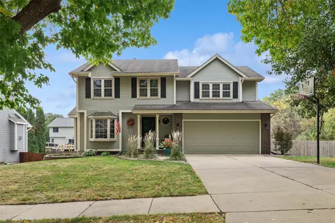 3444 Valley View Dr, West Des Moines, IA 50265