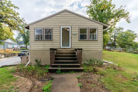 3131 6th Ave, Des Moines, IA 50313