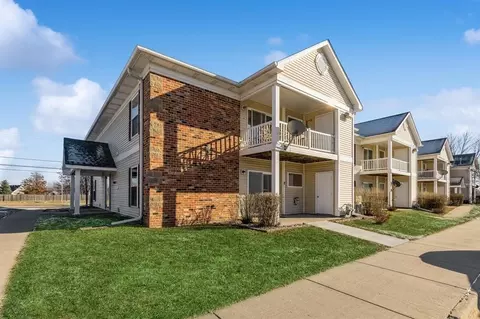 2156 NW 156th St #12, Clive, IA 50325