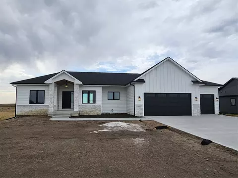 1113 Willow Dr, Huxley, IA 50124