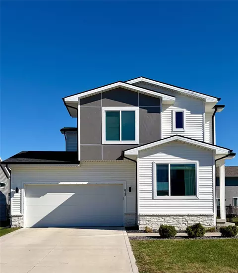 623 NE Pearl Dr NE, Ankeny, IA 50021