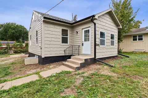 4204 SW 7th St, Des Moines, IA 50315