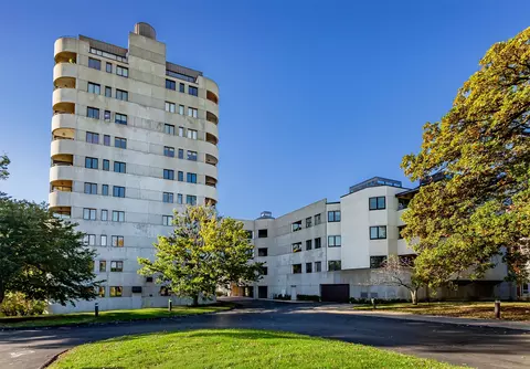 3930 Grand Ave #308, Des Moines, IA 50312