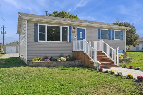 108 N West St, Colfax, IA 50054
