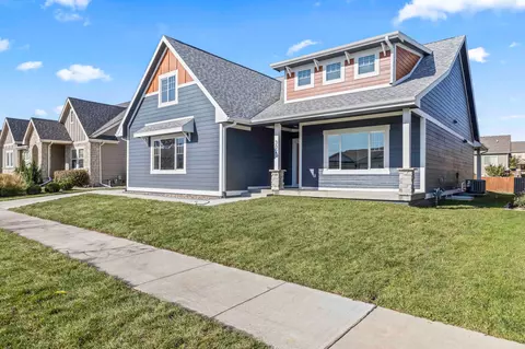 302 SW 16th St, Ankeny, IA 50023