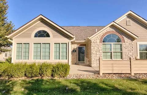 3305 SE Glenstone Dr #114, Grimes, IA 50111