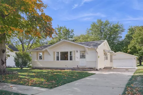 509 S F St, Indianola, IA 50125