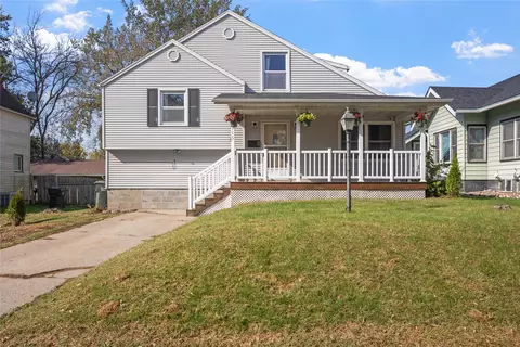 2115 1st Ave, Perry, IA 50220