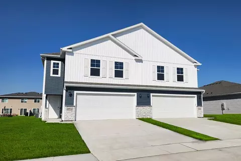 1332 NE Country Meadow Dr, Ankeny, IA 50021