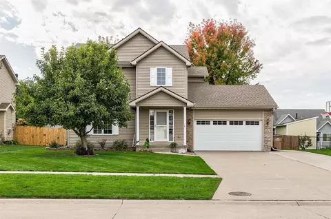 802 Cleveland Ave SE, Bondurant, IA 50035