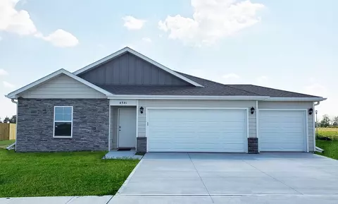 1019 W Trace Pl, Polk City, IA 50226
