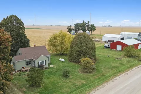 1495 Hickory Ave, New Sharon, IA 50207