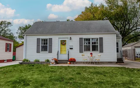 536 14th St, West Des Moines, IA 50265