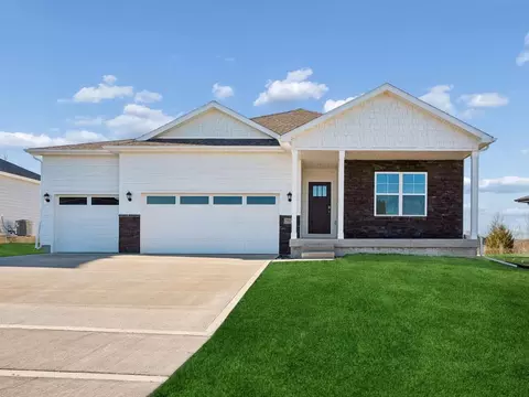 25054 Eagle Vista Dr, Adel, IA 50003