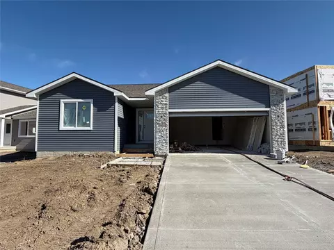 1667 NW Savannah Dr, Ankeny, IA 50023