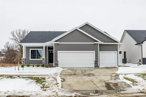 9906 Watermeadow Cir, Johnston, IA 50131