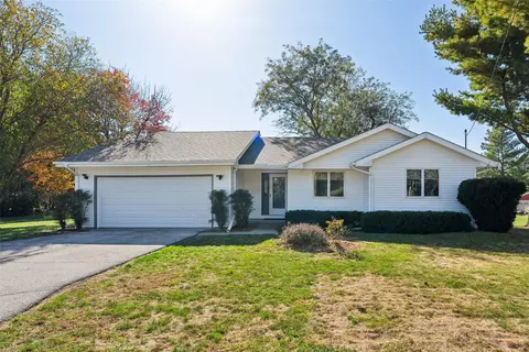 7100 NW Beaver Dr, Johnston, IA 50131