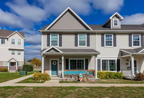 700 Nantucket Pl, Norwalk, IA 50211