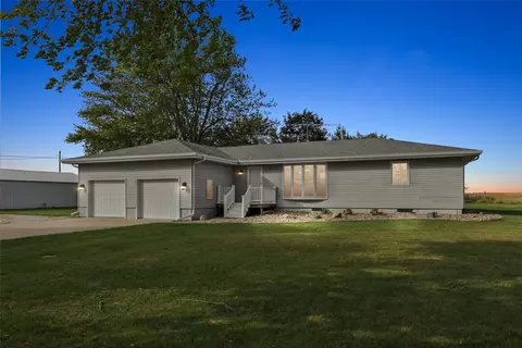 1893 185th Pl, Tracy, IA 50256