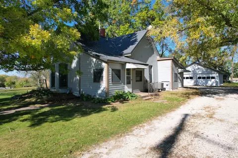 207 NE 8th St NE, Stuart, IA 50250