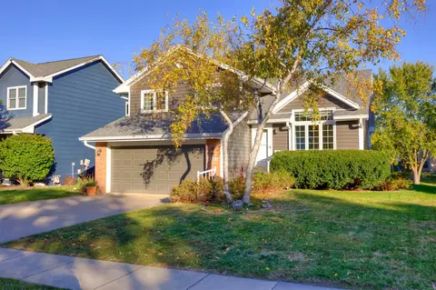 4801 Meadow Valley Dr, West Des Moines, IA 50265
