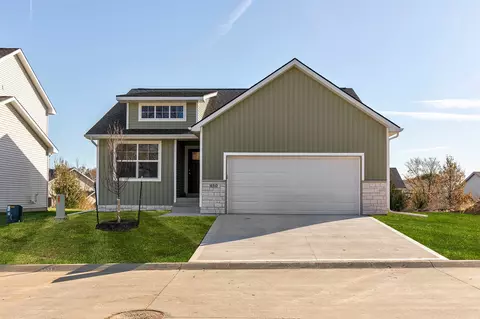 450 Commons Dr, Carlisle, IA 50047