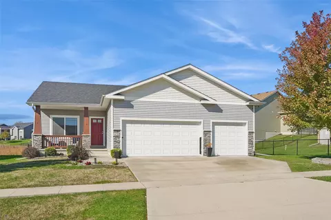 1216 Tuscany Dr SE, Altoona, IA 50009
