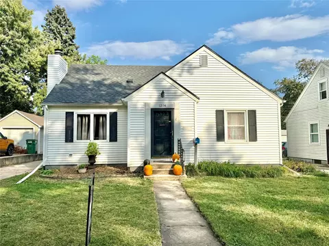 1214 Northwestern Ave, Ames, IA 50010