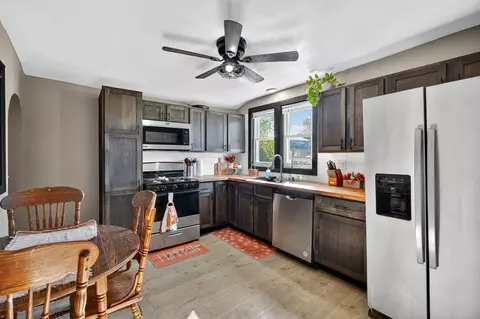 918 W Montgomery St, Knoxville, IA 50138