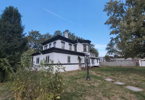 711 W Adams St, Creston, IA 50801