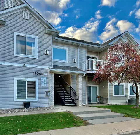 8601 Westown Pkwy #17113, West Des Moines, IA 50266