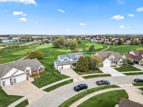 219 Thornhill Rd, Norwalk, IA 50211
