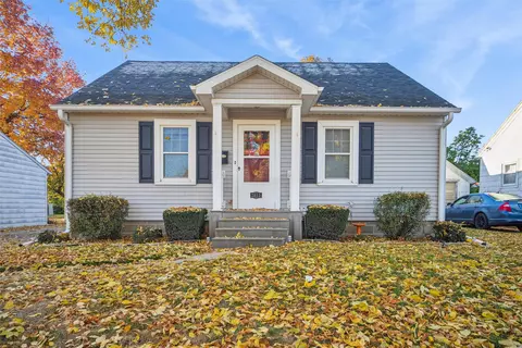 2013 Lucinda St, Perry, IA 50220